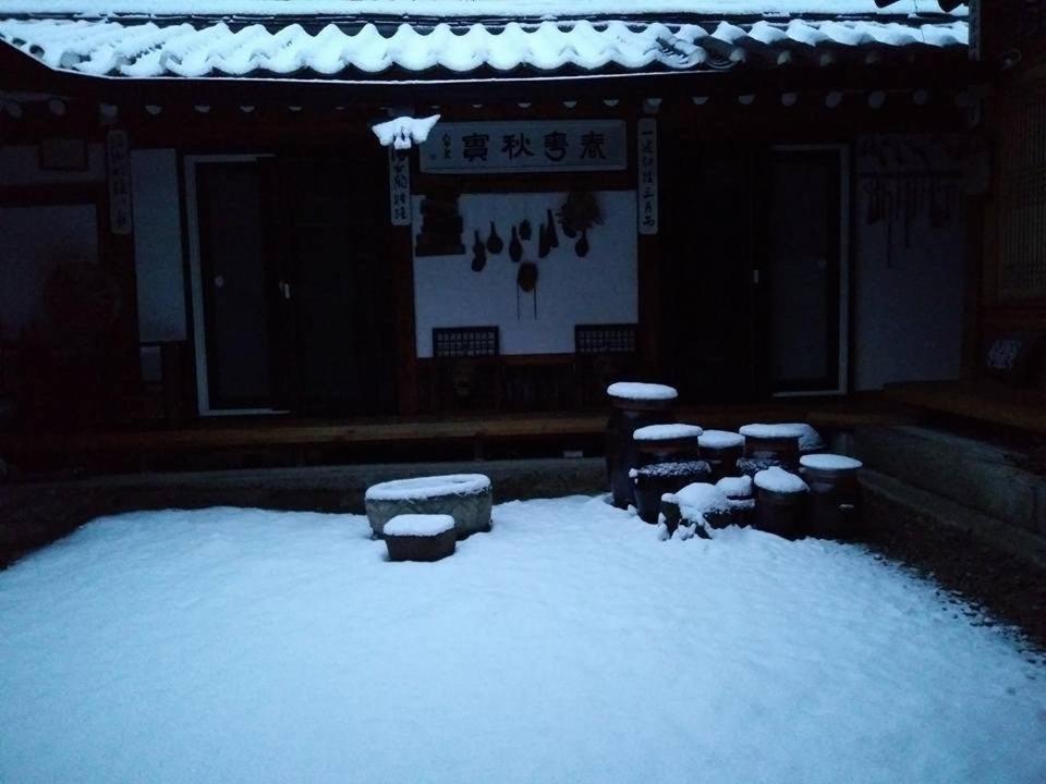 Eugene Hanok Stay Seoul Exterior foto
